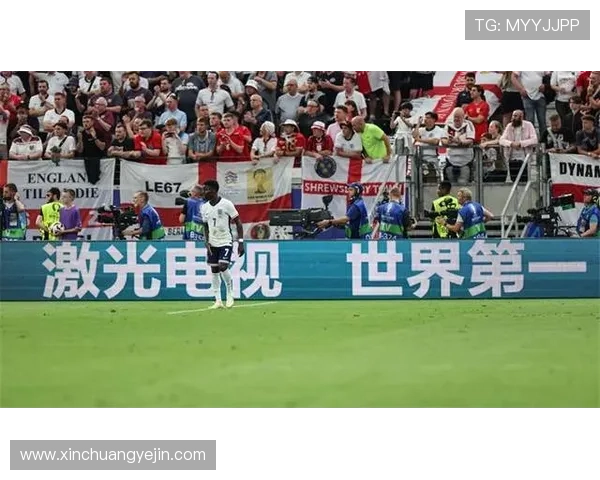TT足球球星引领潮流 新一代球场巨星的崛起与挑战